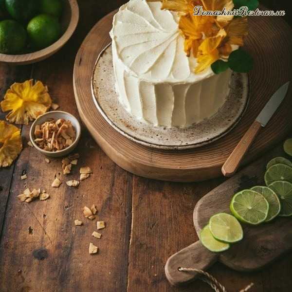 Вертикальный кокосовый торт с муссом из манго