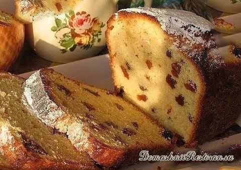 Простой кекс с изюмом